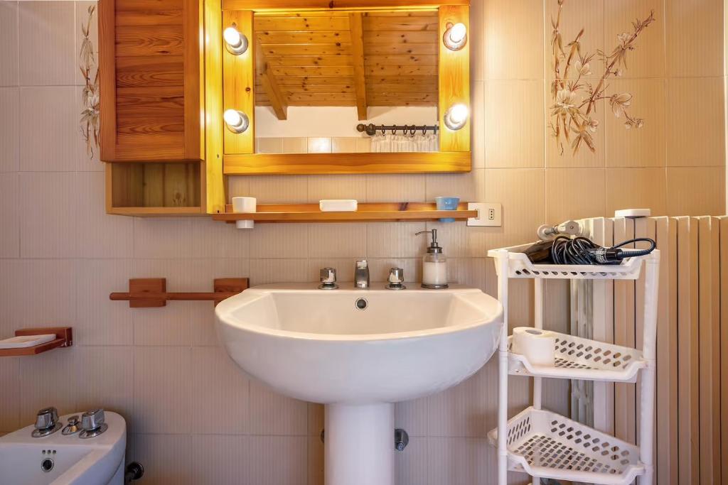 Innenansicht der Wohnung von Casa Adele in Tremosine sul Garda (37)